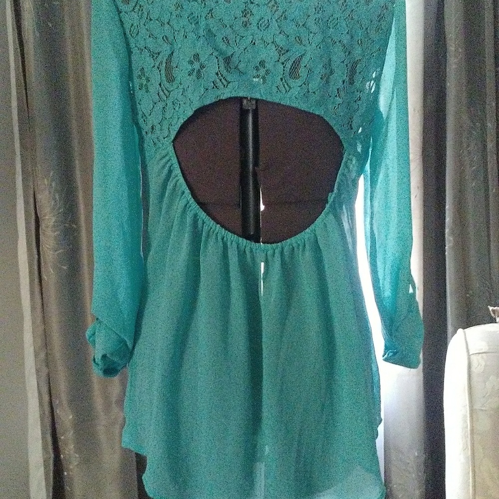 Blouse - Picture 2 of 4